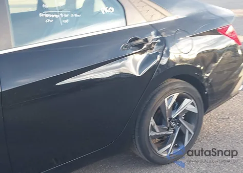 2025 Hyundai Elantra Limited z USA, uszkodzony, nr VIN KMHLP4DG1SU027738